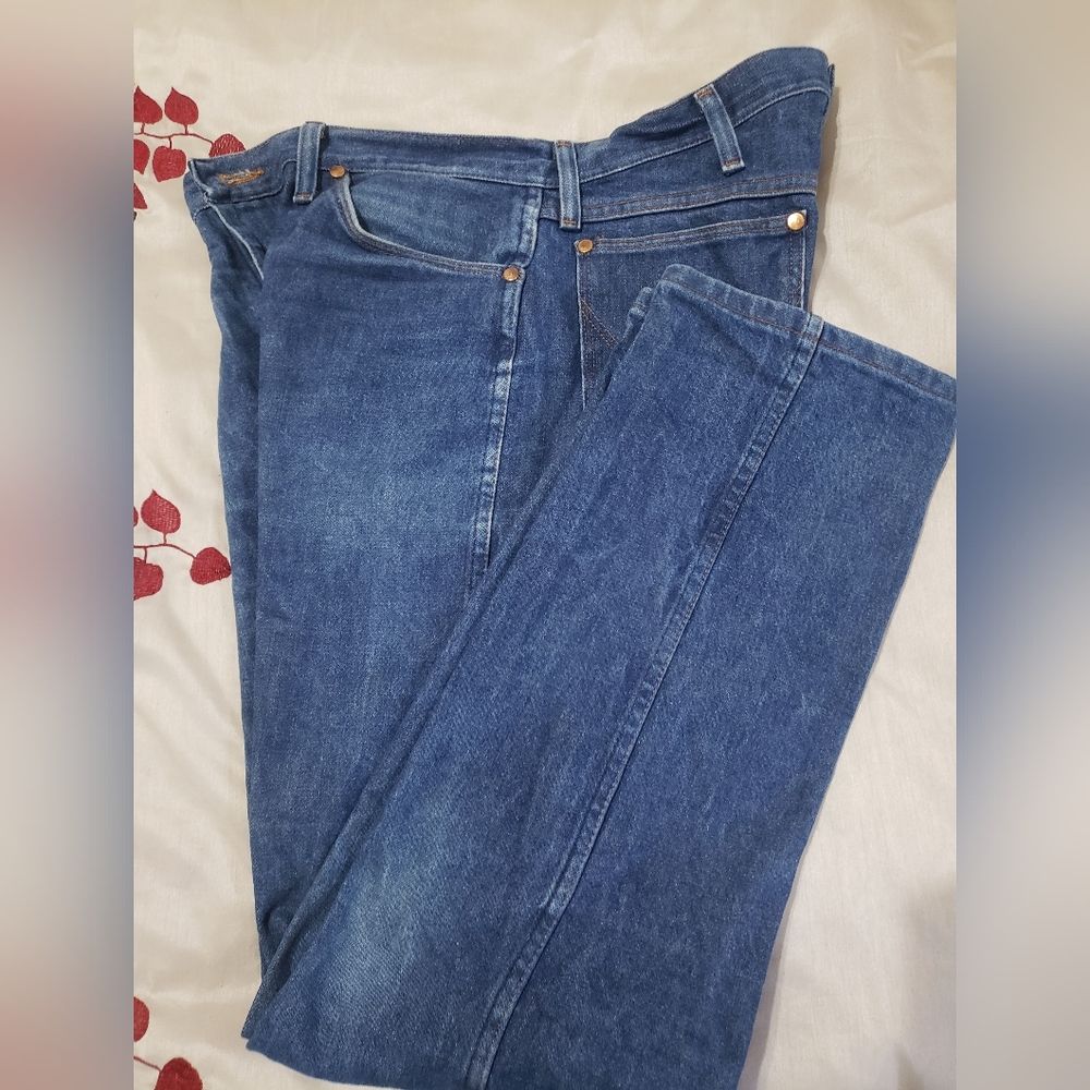 Classic Blue Wrangler Denim Jeans 13MWZ
